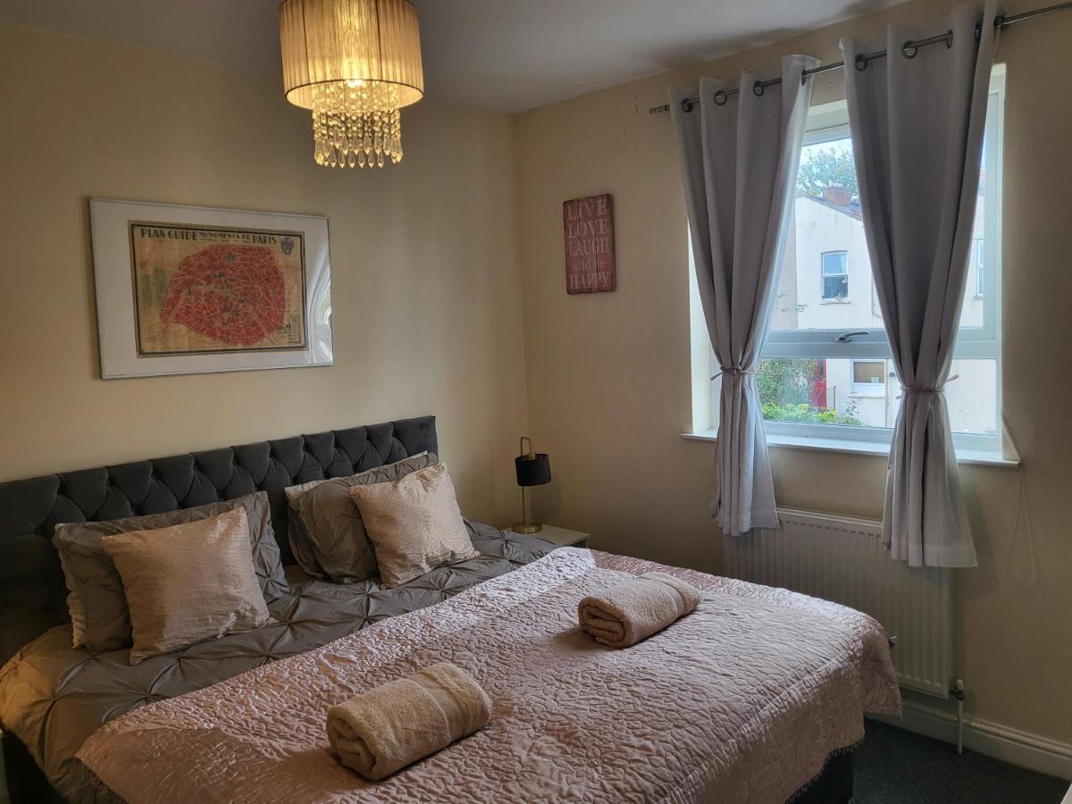 & Cosy Apartment In The Heart Of Stokes Croft Bristol Exteriér fotografie